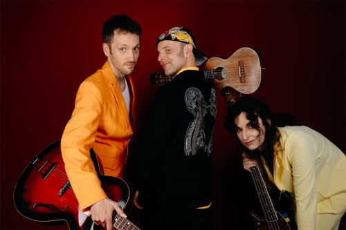 Ego Le Cachalot, Ego Le Cachalot Prend Le Large, David Delabrosse, L'Hallali Productions, album jeunesse, tournée France, chanson pour enfants, spectacle musical, musique familiale, Yaya le Panda, comédie musicale, pop jeunesse
